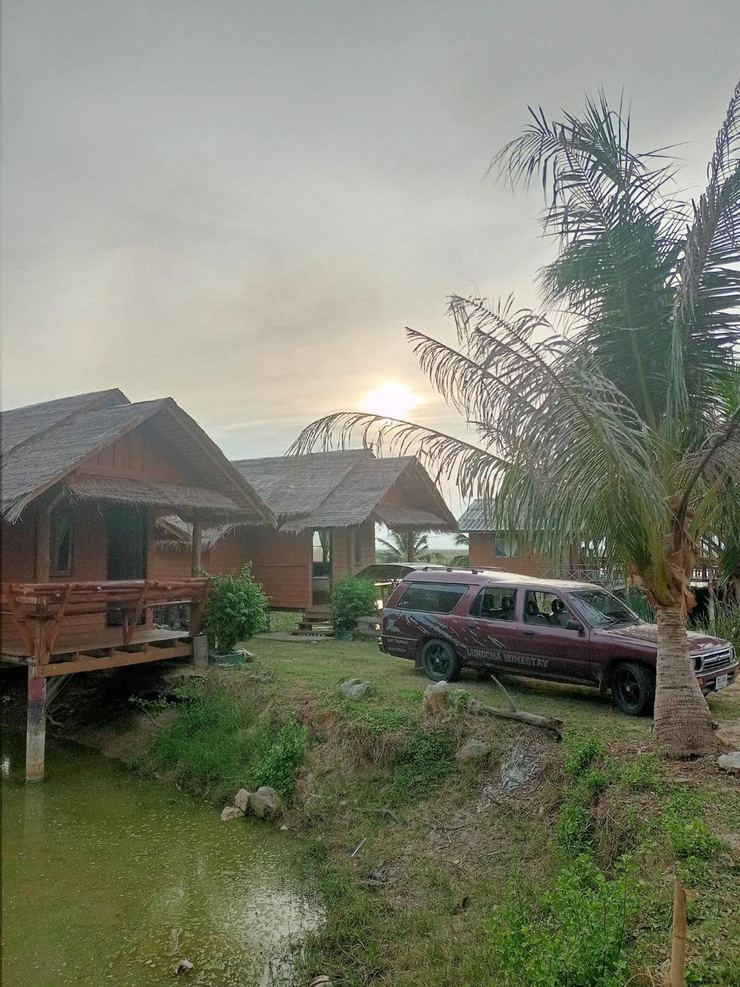 Lungcha Homestay Sam Roi Yot Buitenkant foto